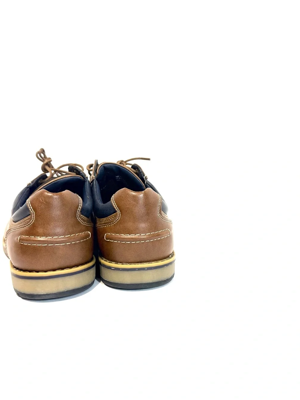 IZOD Cal Oxford Lace Up Casual Shoes Mens 9.5 NWOT